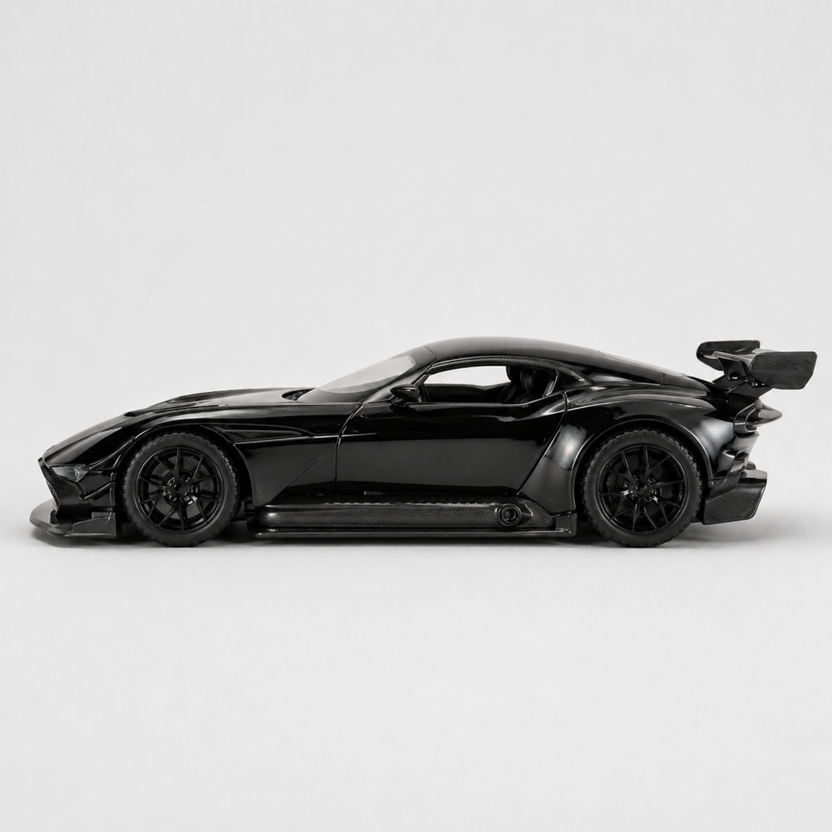 Aston Martin Vulcan Black Edition