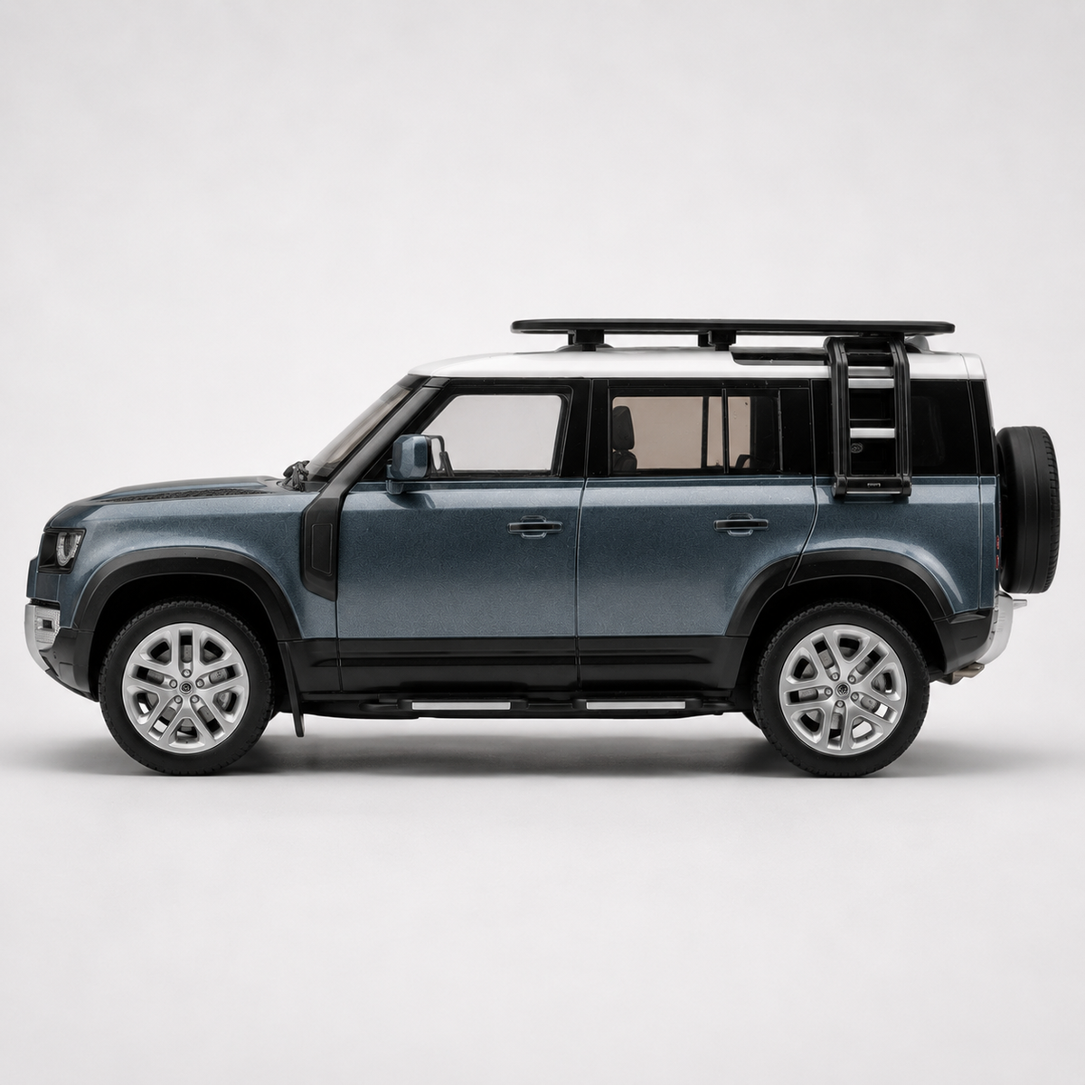 Land Rover Defender 110 Expedition Edition