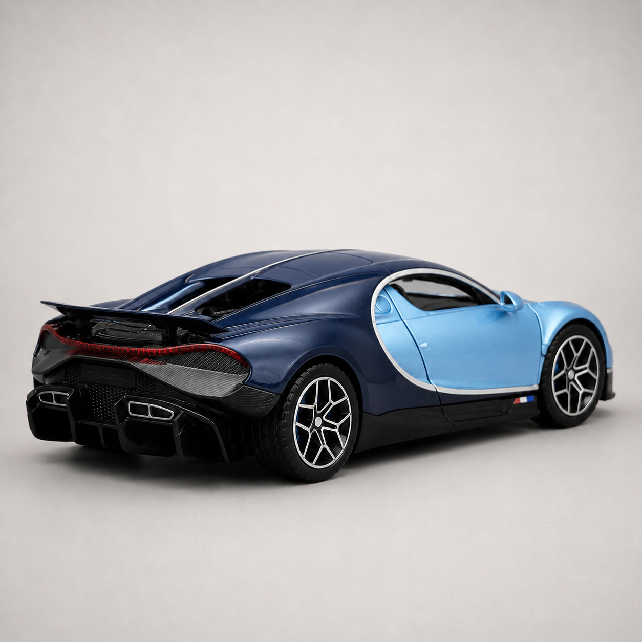 Monarque W16 Edition