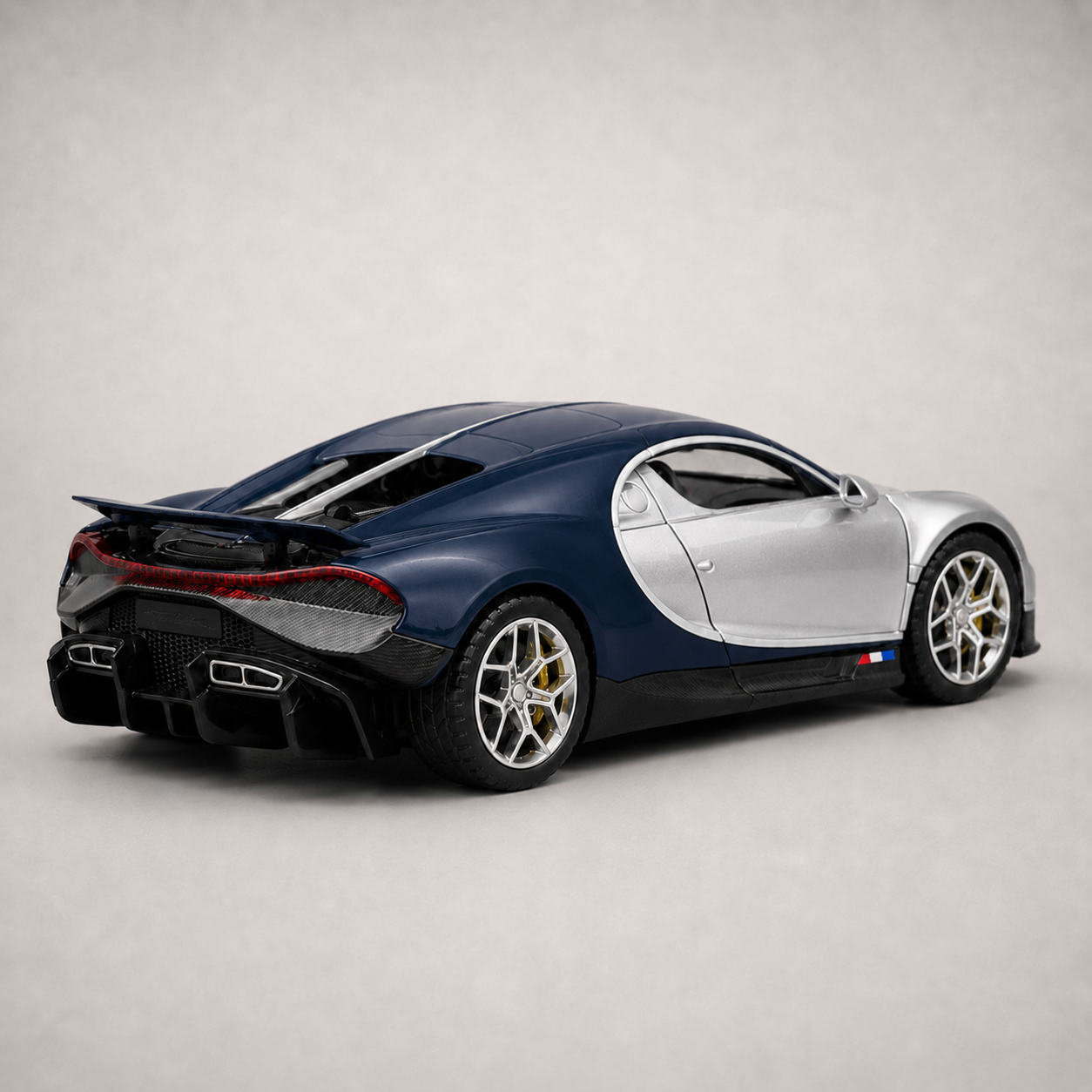 Monarque W16 Edition