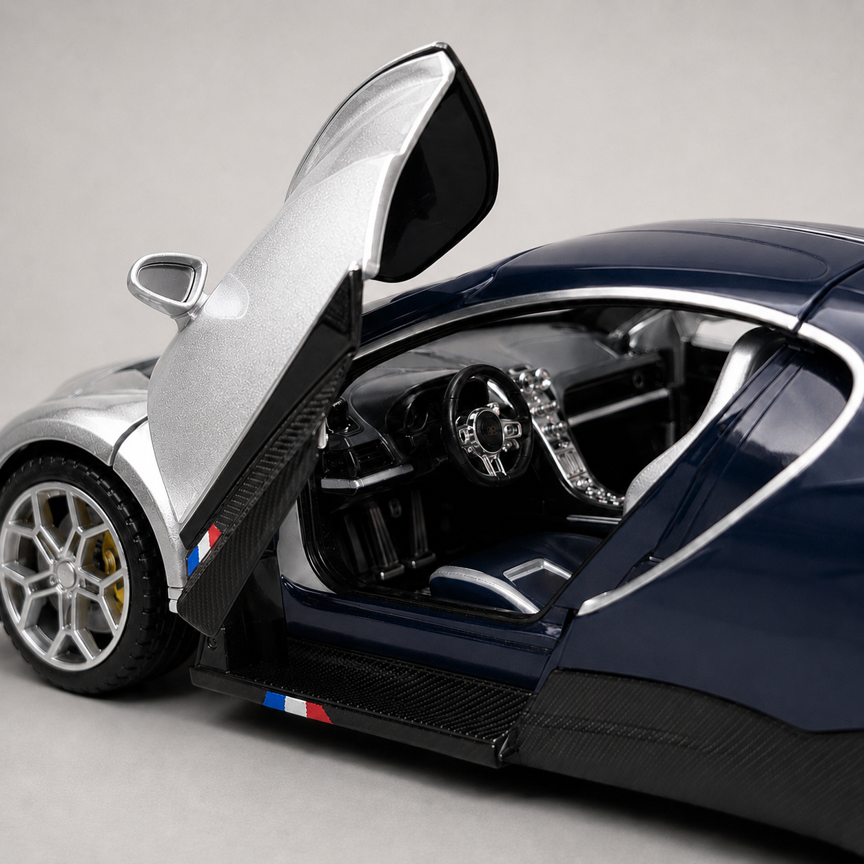 Monarque W16 Edition
