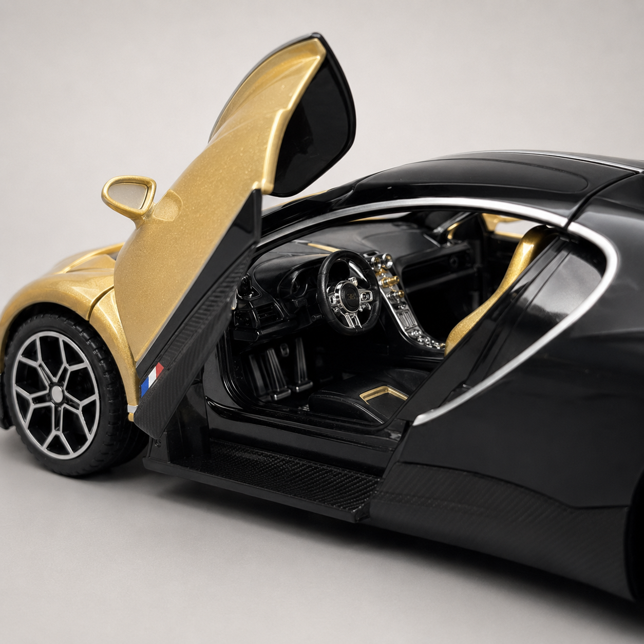 Monarque W16 Edition