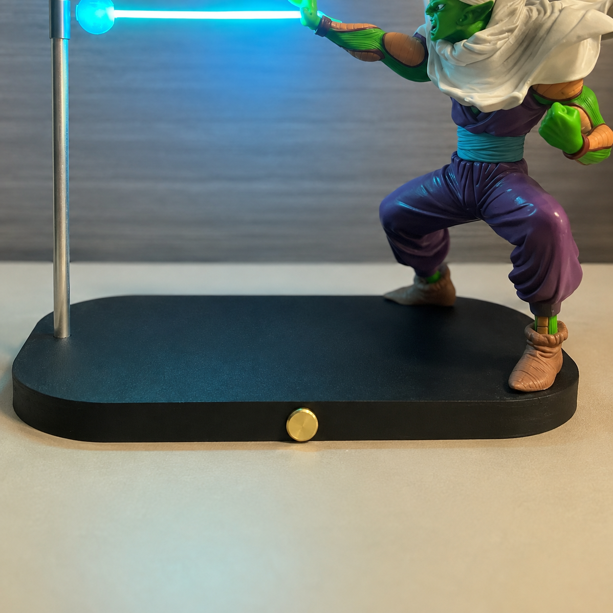 Piccolo Blue Energy Lamp base detail view.