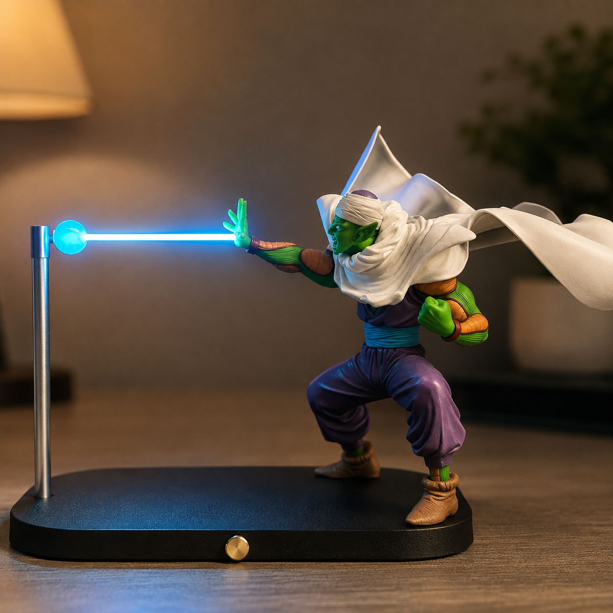 Piccolo Blue Energy Lamp figure detail view.