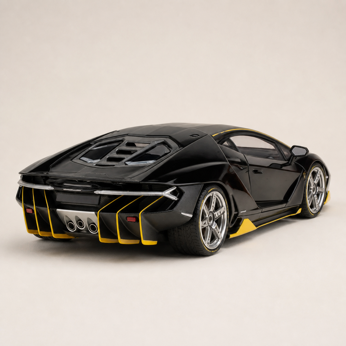 LP770 1:18 alloy model in black — rear three quarter