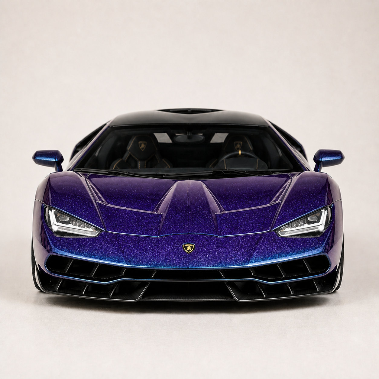 LP770 1:18 alloy model in purple — front