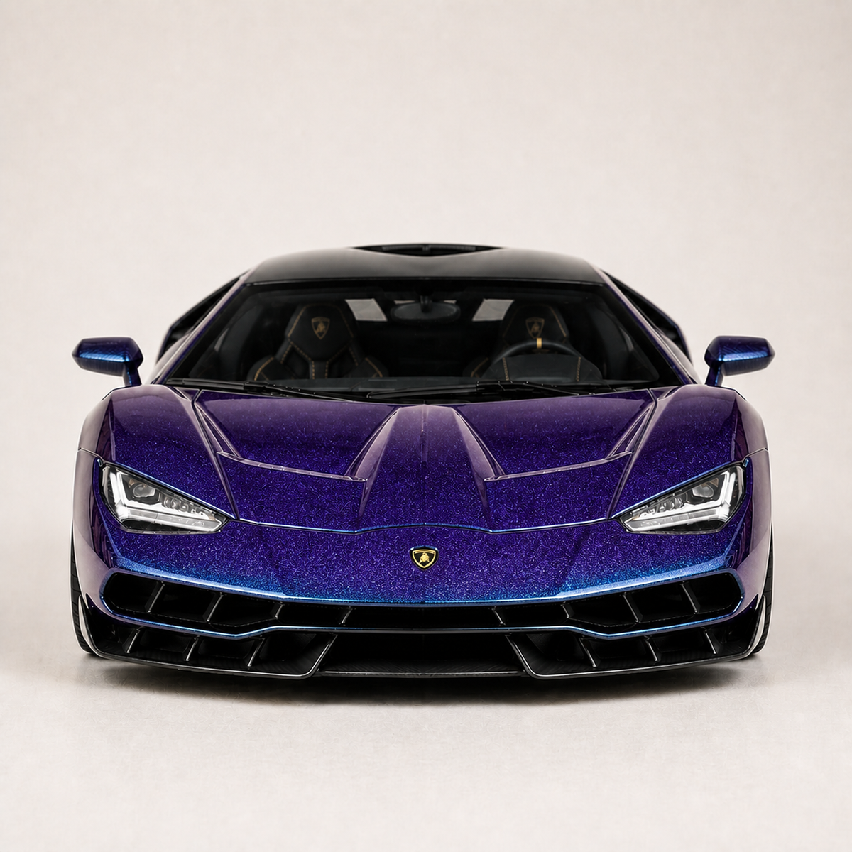 LP770 Scale Model 1:18 - Purple